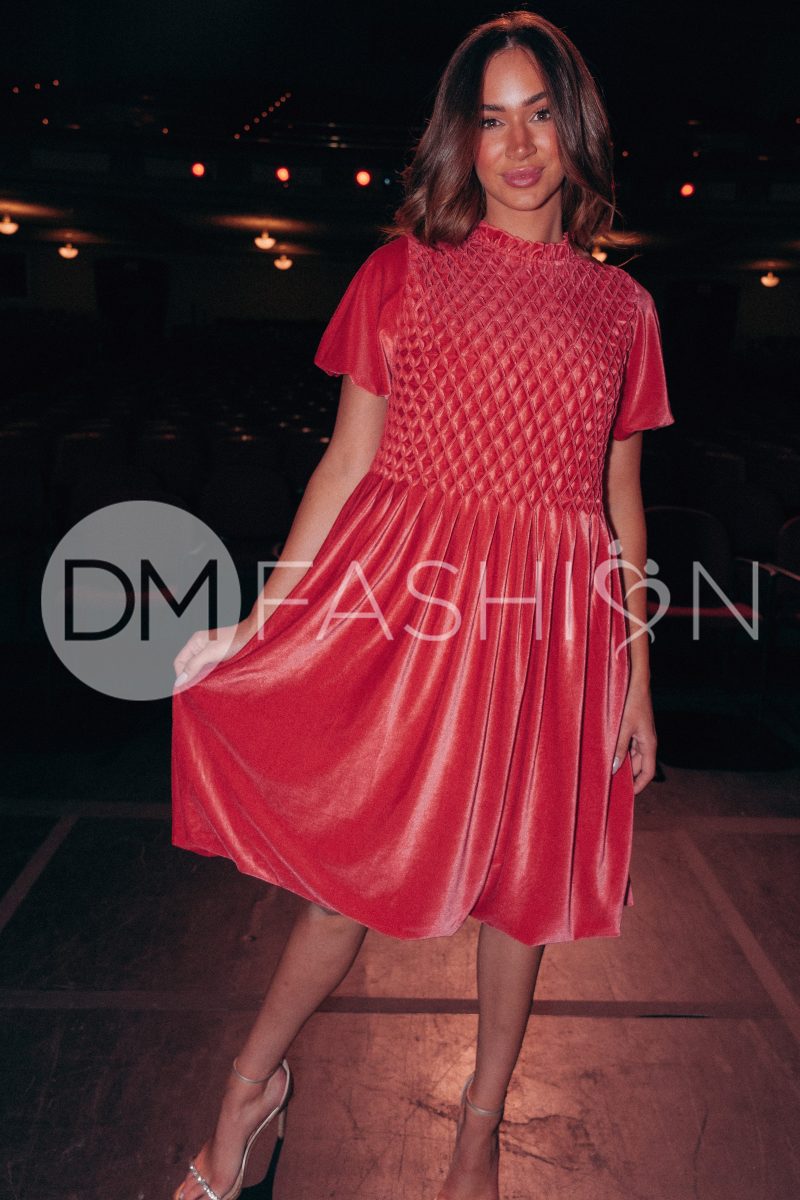 DMFASHION HOLIDAY FIXED 5 198 copy